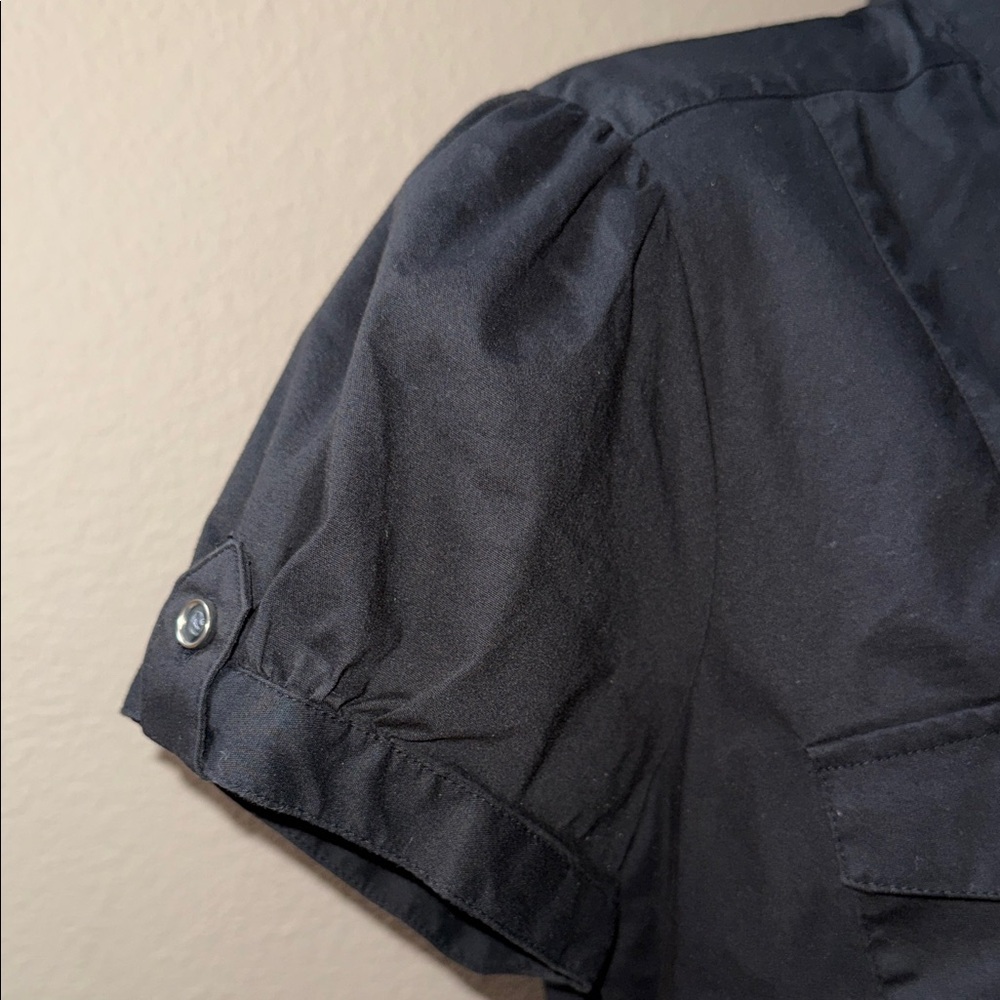 Express Essential Stretch Black Short Sleeve V-Neck Button-Up Top Women’s Size S - Picture 4 of 8